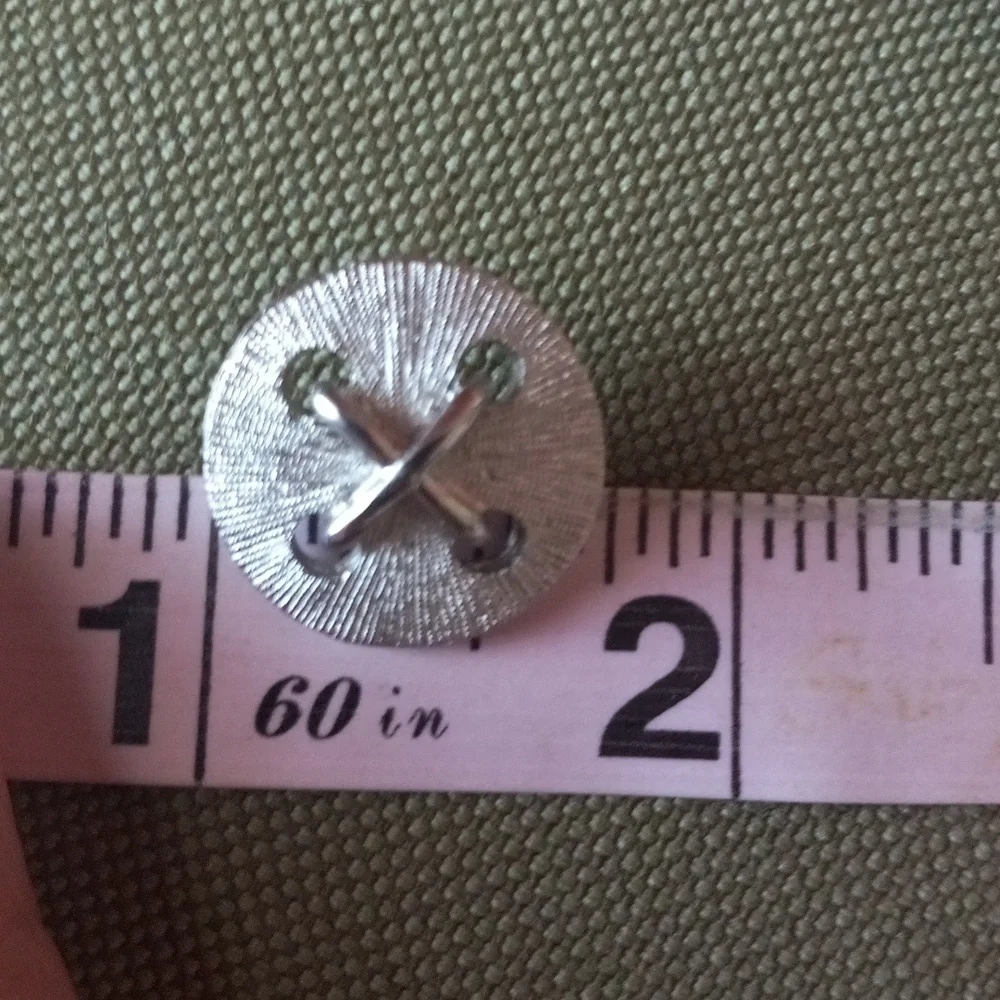8 vintage silver tone buttons - Picture 3 of 3